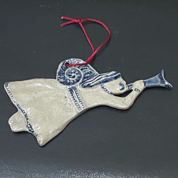 Vintage 1993 ROWE Pottery Salt Glazed Trumpet Angel Christmas Tree Ornament - Picture 2 of 10